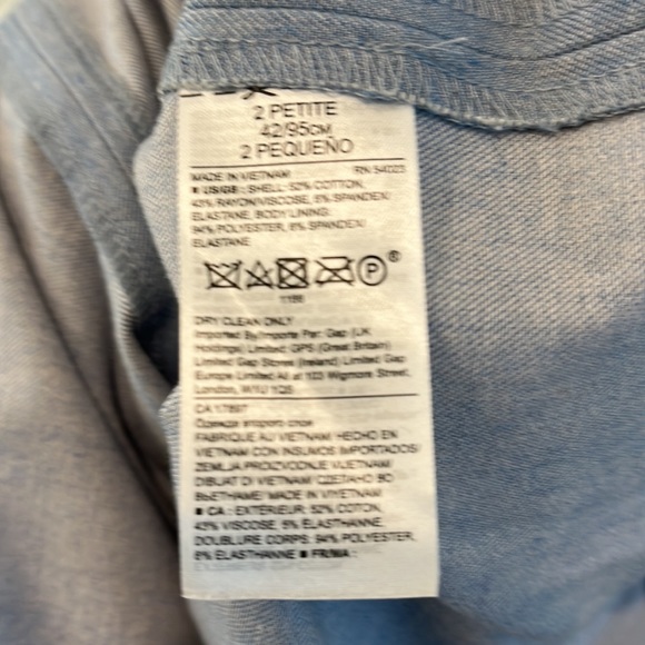 Banana Republic Chambray Sheath Size 2P - Picture 5 of 5